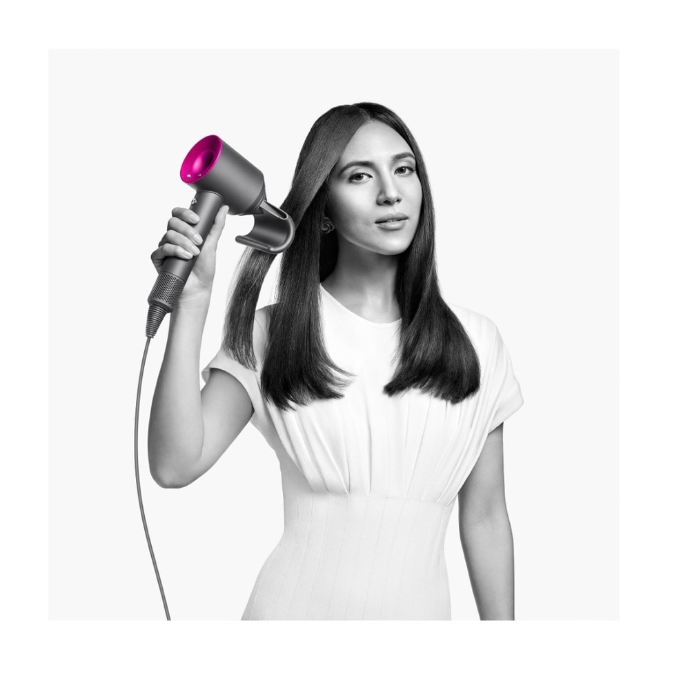 Dyson blow dryer fly away accessory.